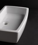 lavabo-dappoggio-o-sospeso-70x47-cm-con-piano-rubinetteria-axa-x-tre